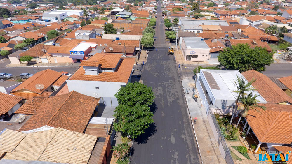 PREFEITURA EM AÇÃO Recuperação de ruas nos setores Antena, Aeroporto e Santa Maria