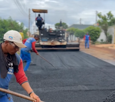 Jataí em Movimento! Recapeamento na Rua Mateus da Silva Soares | Prefeitura de Jataí