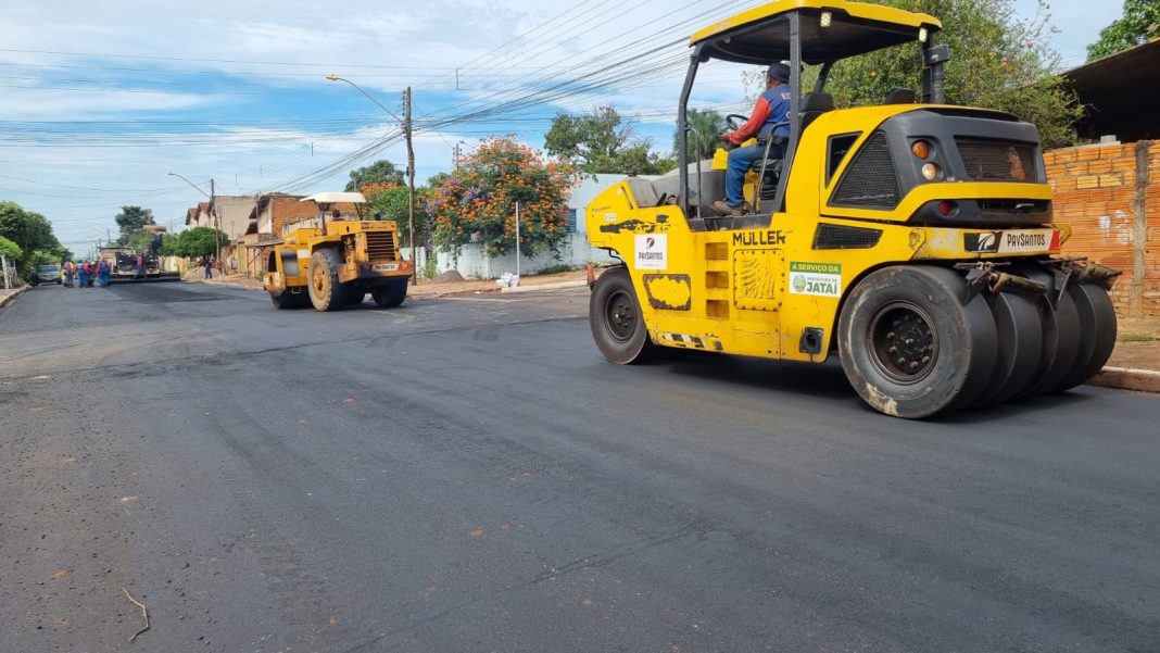 Recapeamento asfáltico em CBUQ na Rua Bela Vista – Vila Progresso | Prefeitura de Jataí